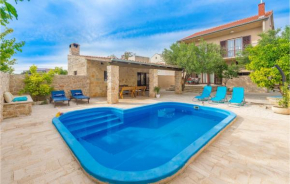  Holiday home Stjepana Radica II  Бетина